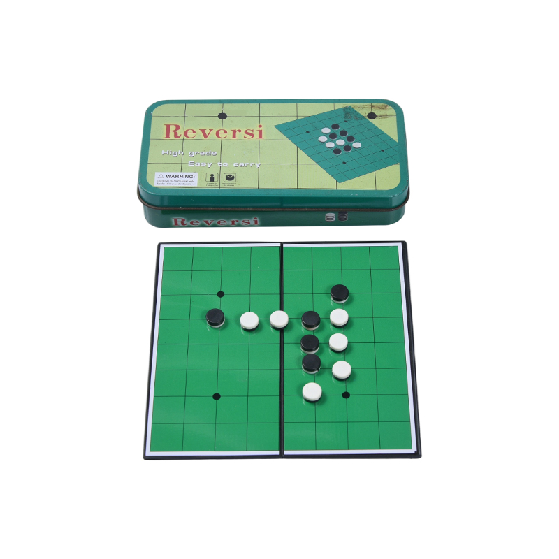 Cluiche Green Metal Stáin Reversi Inaistrithe (Othello).